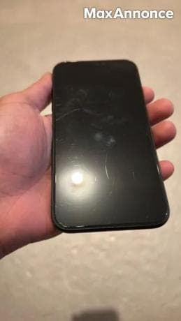 L’Apple iPhone 11 - 64Go - Noir (Désimlocké) A2221 (CDMA + G