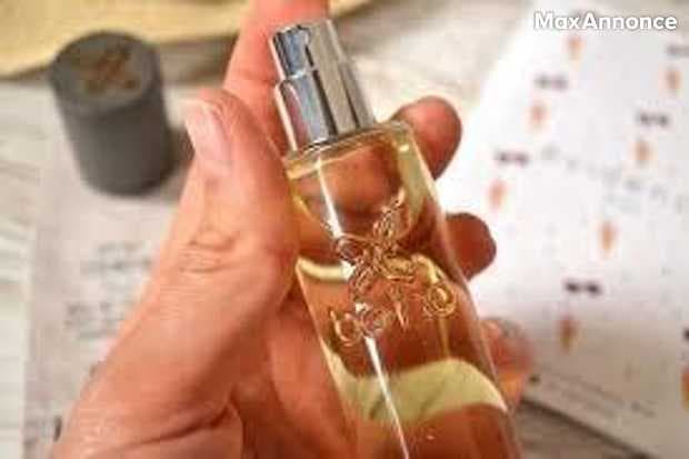 Assemblage de bouchon de parfum 