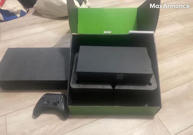 Console Xbox serie x + jeu starfield neuf