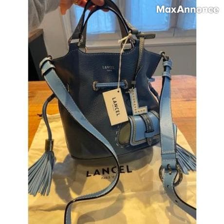 SAC EN BANDOULIÈRE EN CUIR Lancel  - État neuf