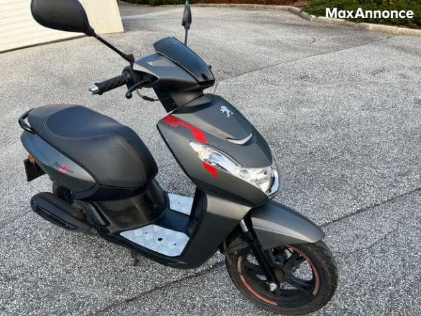 Motos scouteur Peugeot à vendre 