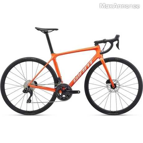 2024 Giant TCR Advanced Disc 1+ Pro Compact Road Bike 