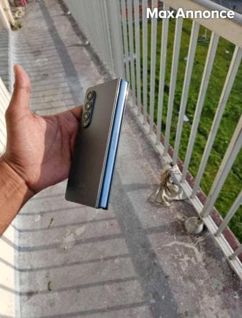 Sumsung Z Fold 4