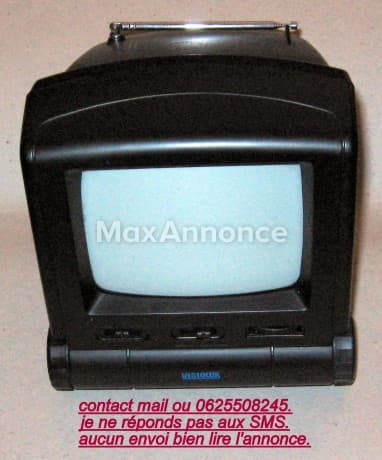 petite tele N&B Visiolux avec accessoires.