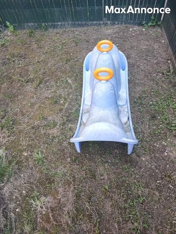 Bascule pour 2 enfants en bon état 