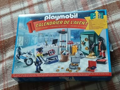 Calendrier de l'avent playmobil tout neuf jamais 