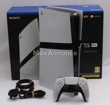 Sony PlayStation PS5 Pro et Microsoft Xbox Series X 2 To