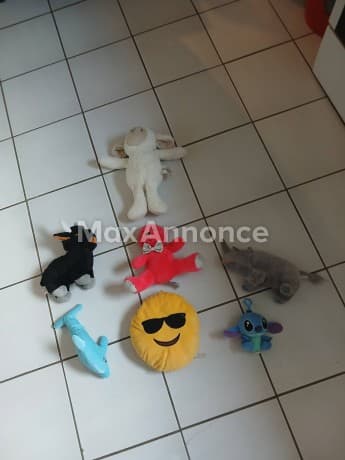 Vend divers peluche au choix très bon état 2€ la peluche 