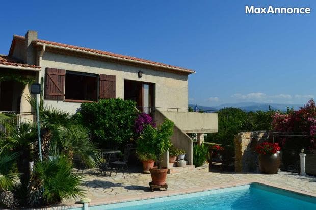 VAR loue GITE proche lac SAINT-CASSIEN mer montagne 