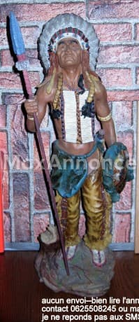 3 grandes statues d indien