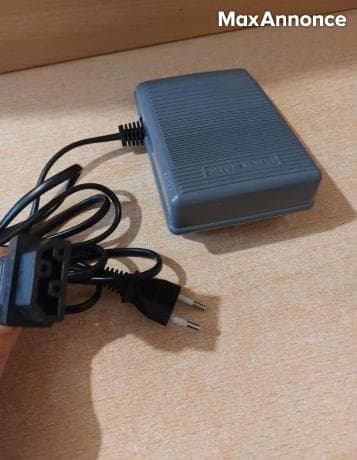 Pédale pour machine a coudre 