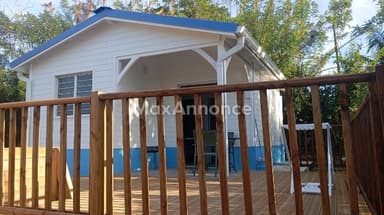 Bungalow blanc de Frégate en Location saisonnière