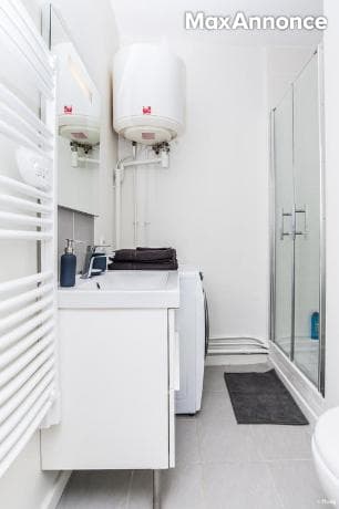 Studio meublé refait a neuf