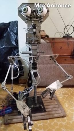 RECHERCHE ANIMATRONIQUE VENANT DE CHUCK E CHEESE PIZZA TIME