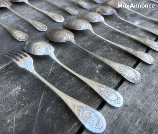 24 couverts argent massif signée Hénin & Cie.