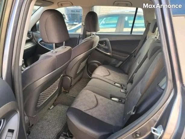 Toyota RAV 4 2.2-lD-4D