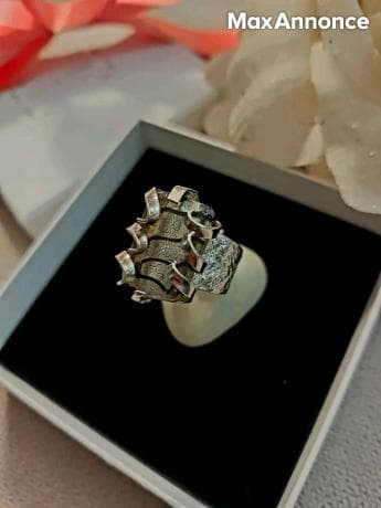 Vente des bijoux et collier