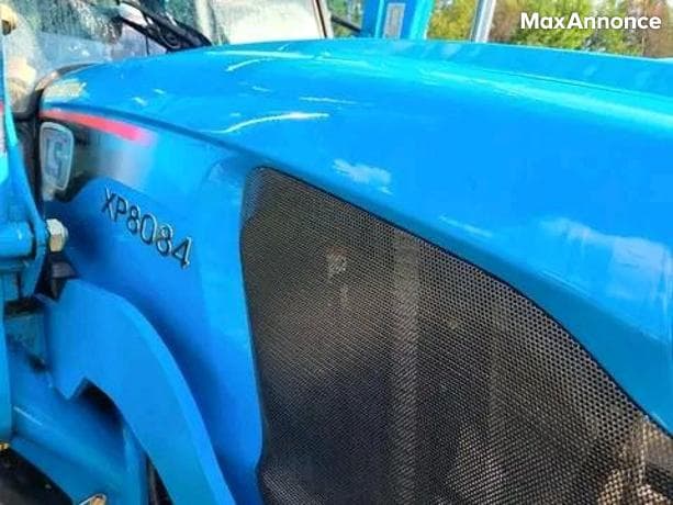 Tracteur agricole XP 8084 très bon état 