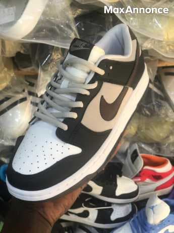 Chaussures Nike disponible