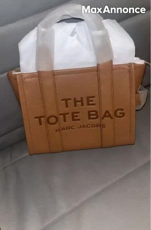 SAC FOURRE-TOUT EN CUIR The Tote Bag