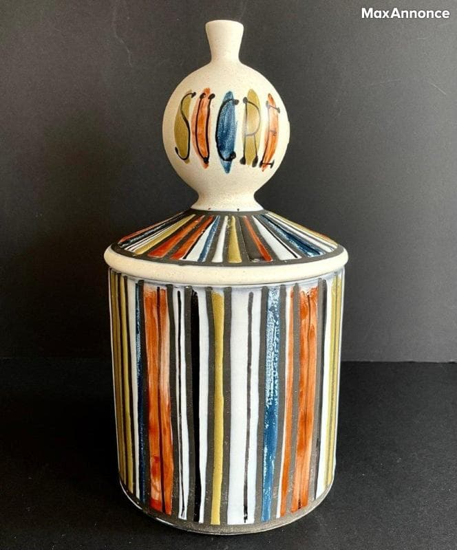 Grand Pot Couvert en Faïence par Roger Capron