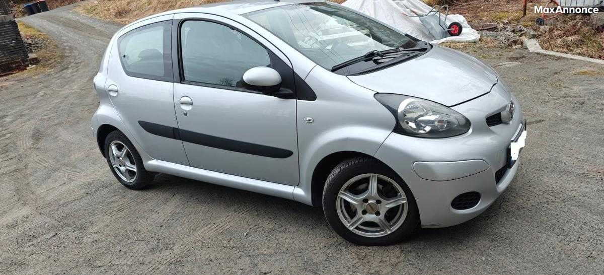 Toyota Aygo essence 