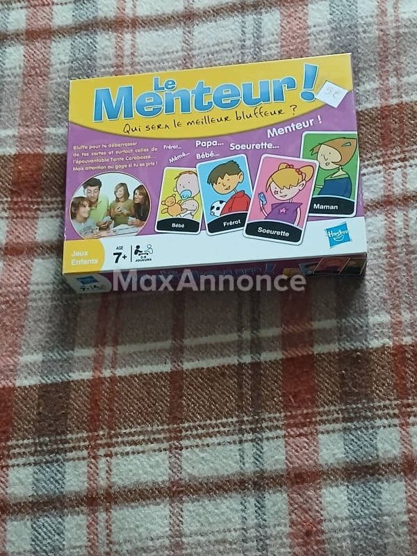 Jeux de société le menteur très bon état complet 