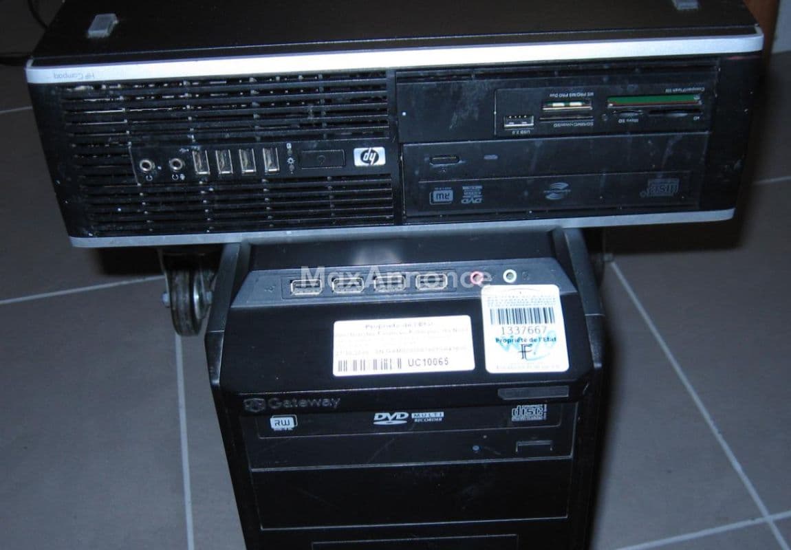 Lot de 2 tours pc sans disques durs
