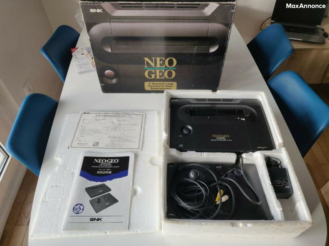 SNK Neo Geo Aes boxed + 1 game