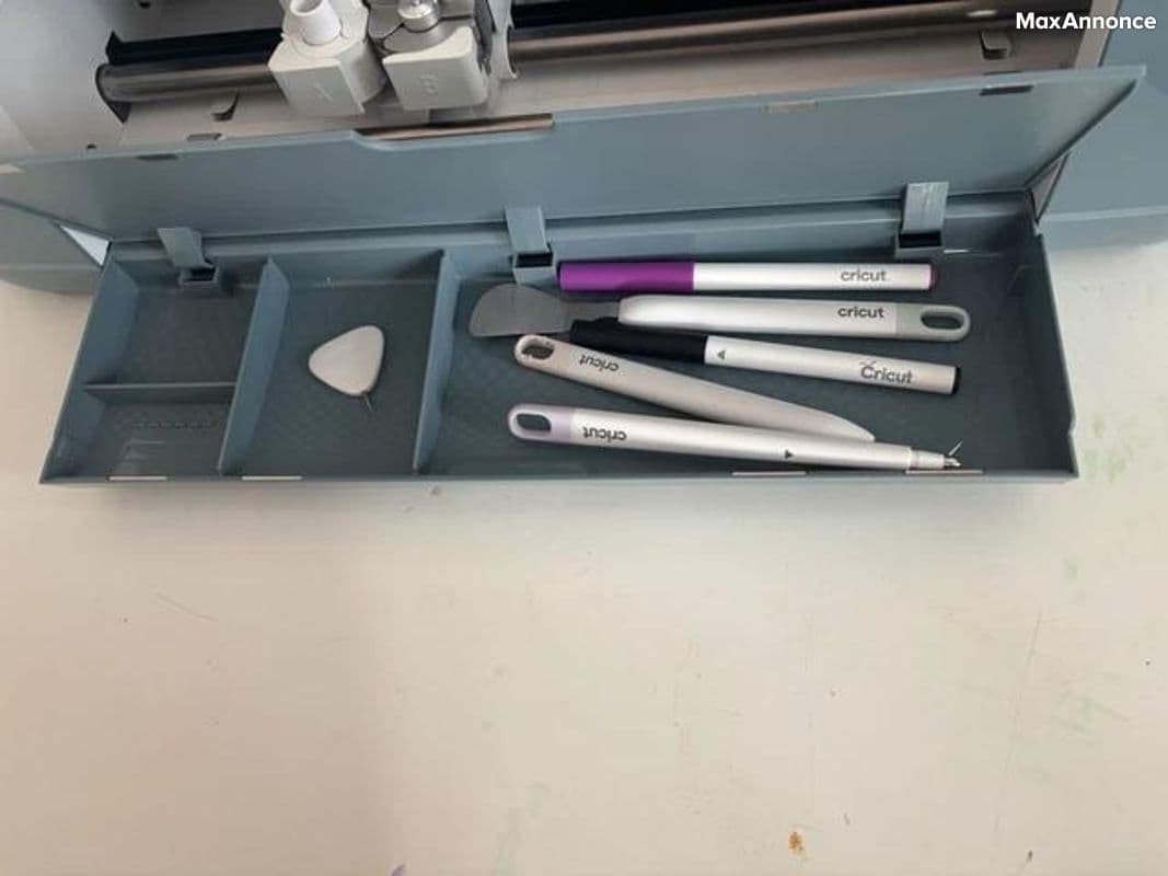 CRICUT MAKER 4