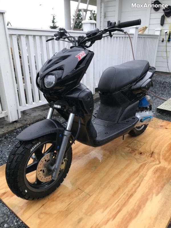 Scooter stunt MBK Avec Carte Grise