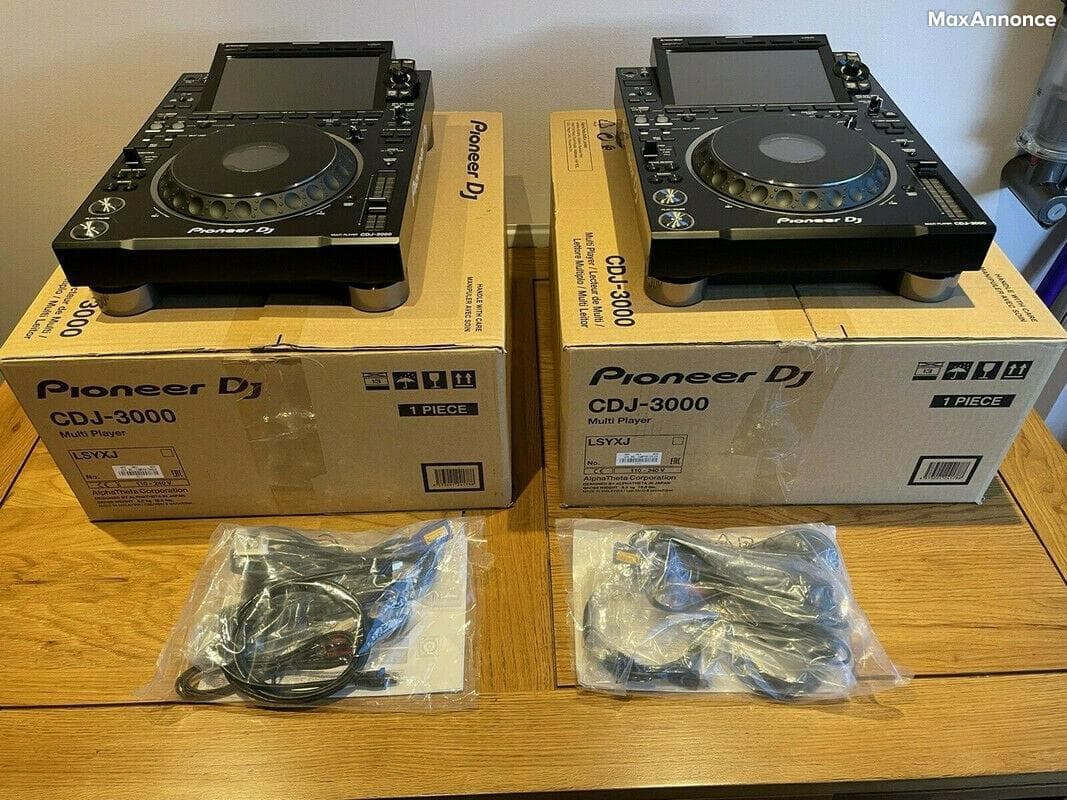Pioneer CDJ-3000, Pioneer CDJ 2000NXS2, Pioneer DJM 900NXS2