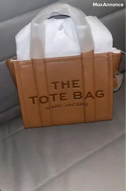 SAC FOURRE-TOUT EN CUIR The Tote Bag