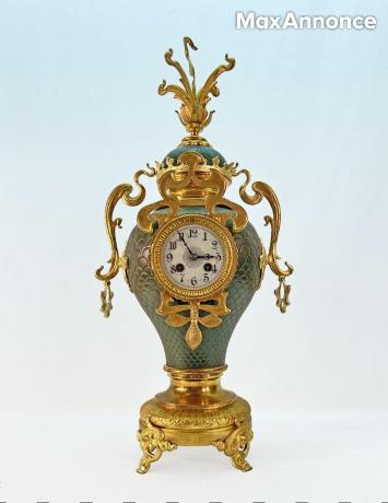 Grande Pendule "vase" Art Nouveau Bronze Doré 