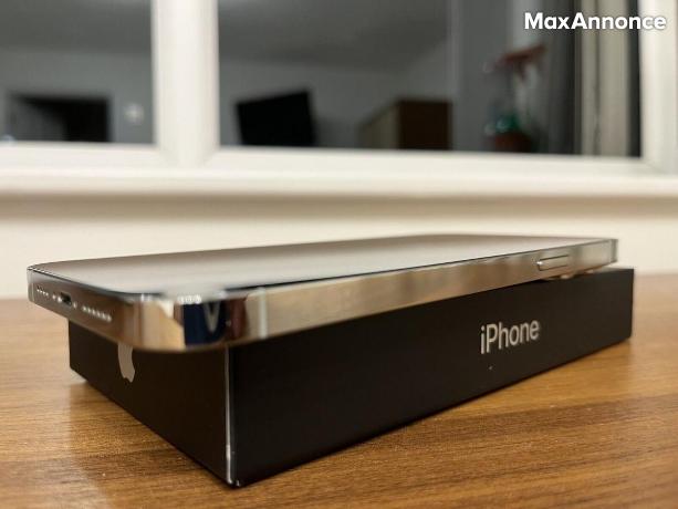 Apple iPhone 13 Pro Max - 128GB - Silver (Unlocked)